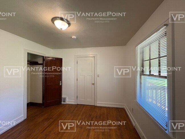 Building Photo - 2224 Ullmer Ct