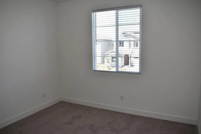 Building Photo - 8168 Oxbow Landing Loop