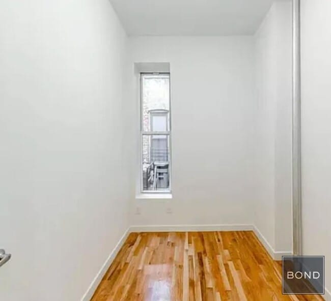 Building Photo - 314 E 91st St