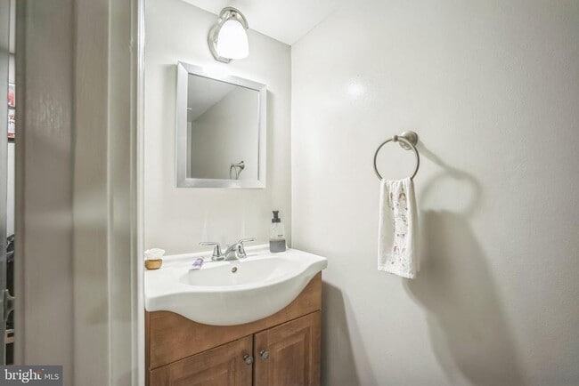 Building Photo - 7701 Durer Ct