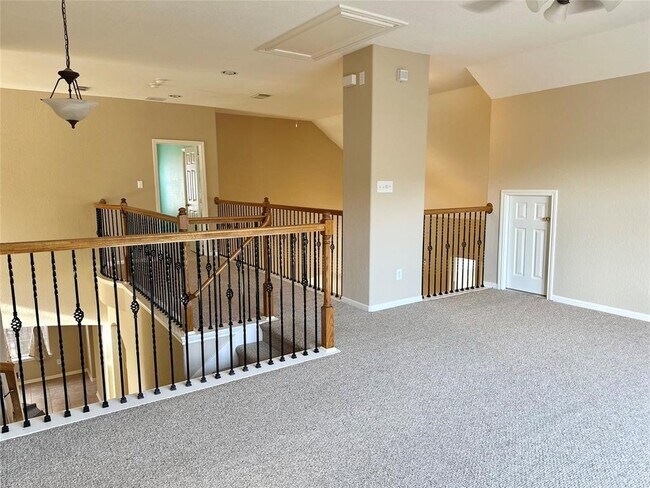 Building Photo - 3723 Tumbling Falls Dr