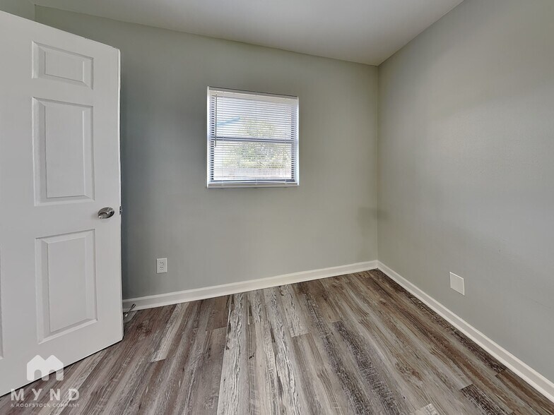 Building Photo - 4307 Sky Line Dr