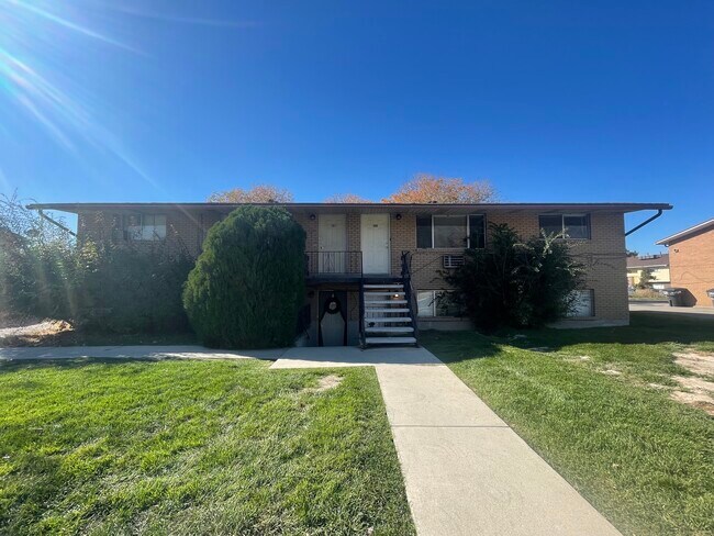 Building Photo - 1542 S 400 E