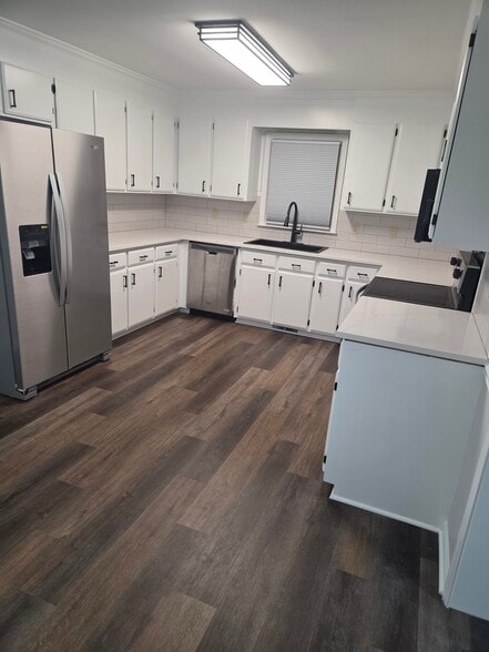 Building Photo - 103 Candystick Cir