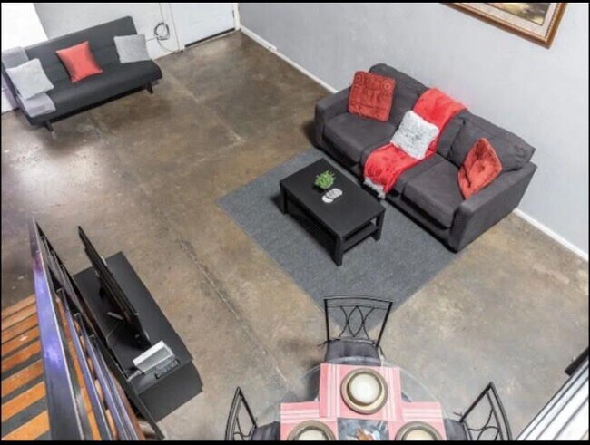 Building Photo - 3129 Ross Ave