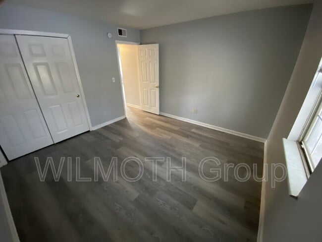 Building Photo - 1329 Millerwood Dr