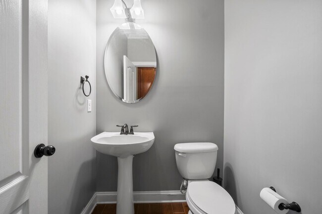 Building Photo - Stunning rental home in beautiful Ardrey Crest