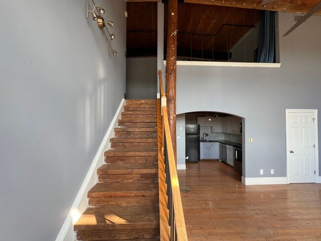 Building Photo - Stunning 2BR/1BA  Condo in Charlotte!!