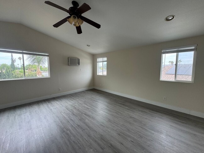 Building Photo - Beautiful 4 bedroom Home in Perris!