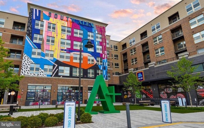 Building Photo - 6312 Chimney Wood Ct