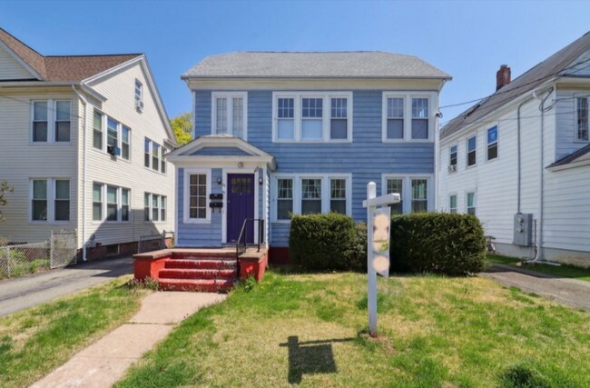 Primary Photo - 23 Winnett St