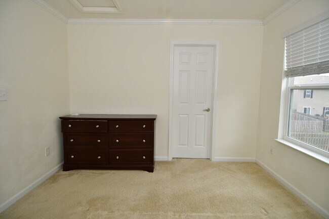 Building Photo - Spacious 5-bedroom, 3 full bath home in the Greenwood/Clark Pleasant area