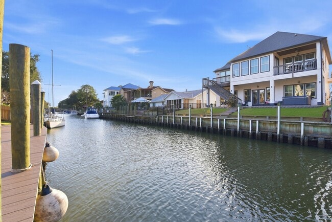 Building Photo - 71 Harbor Ln