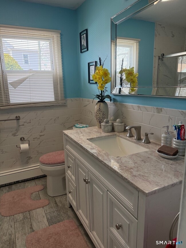 Building Photo - 524 Beechmont Ave