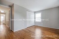 Building Photo - 8619 Pioneer Dr