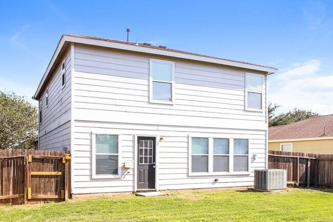 Building Photo - 21227 Misty Brook Bend Ln