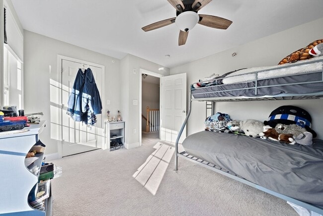 Building Photo - 1 Paradise Ln