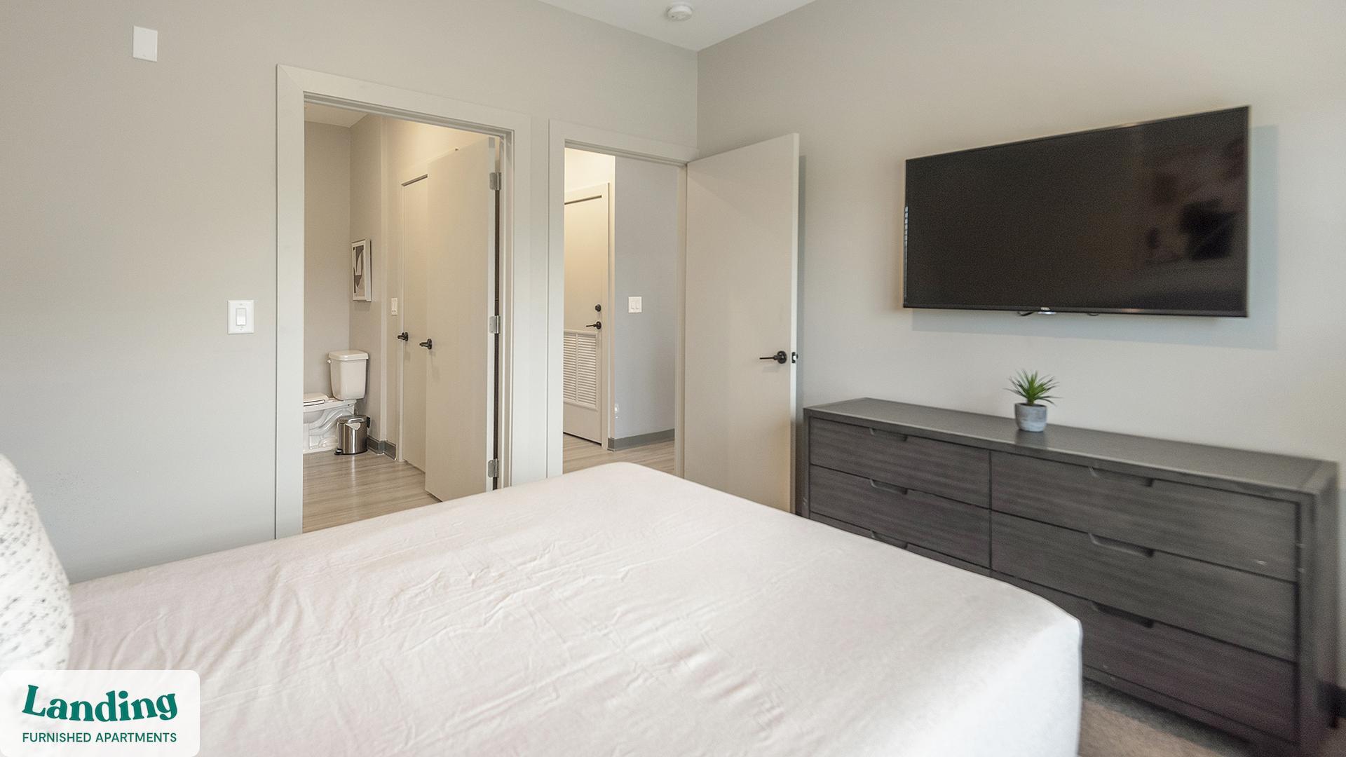 Building Photo - 645 N Front St