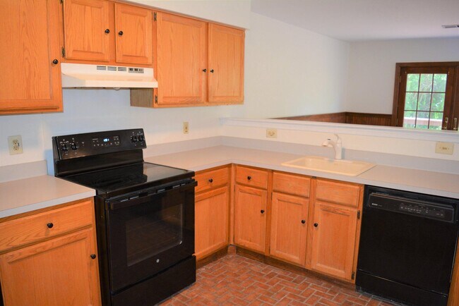 Building Photo - 361 Kent Ln