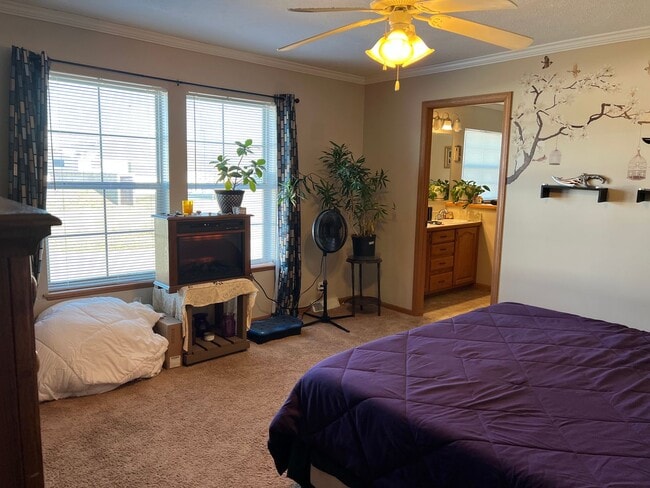 Building Photo - 303 Grace Dr