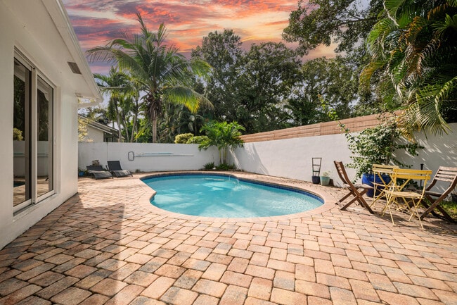 Building Photo - 2421 SW 29th Way