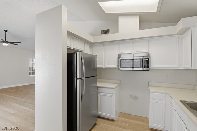 Building Photo - 6224 Caprino Ave