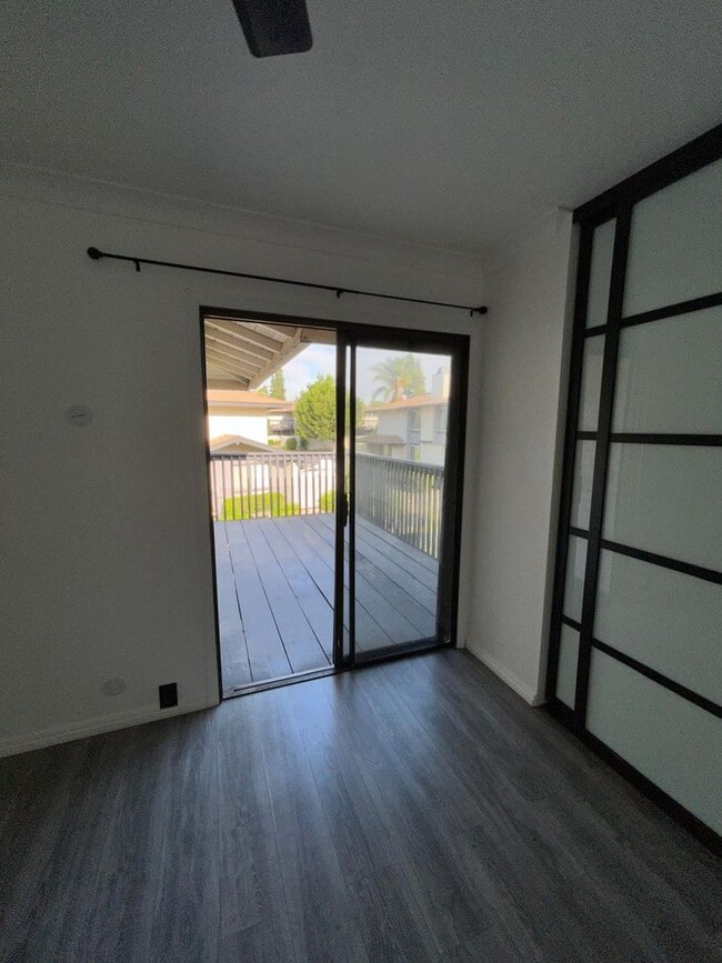 Building Photo - Beautifully Updated 3-Bedroom Townhome with Fireplace, Private Patio & Community Pool $3,195