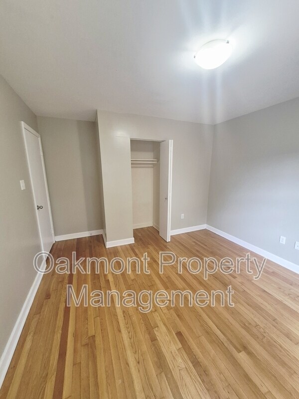 Building Photo - 2404 Barracks Ct