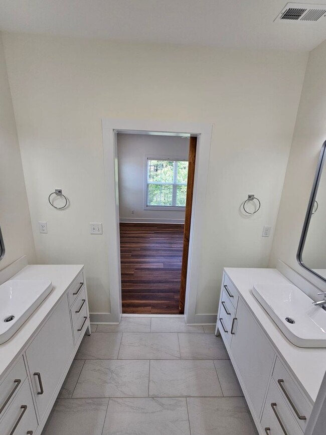 Building Photo - Brand-New 3-Bedroom Home with Bonus Room, 2-Car Garage, and Maintenance-Free Living