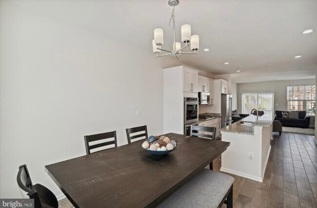 Building Photo - 9611 Weshire Dr