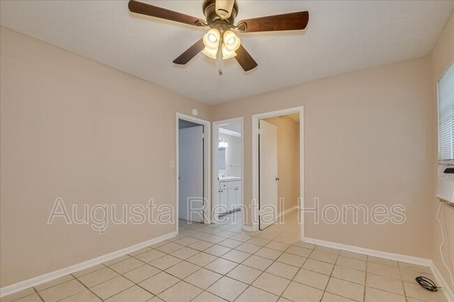Building Photo - 331 Verdery Dr