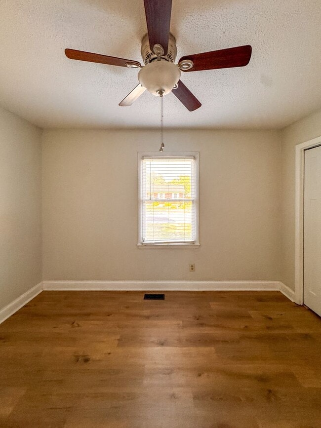 Building Photo - Stylish 3 Bed 2 Bath Home in Jack Britt