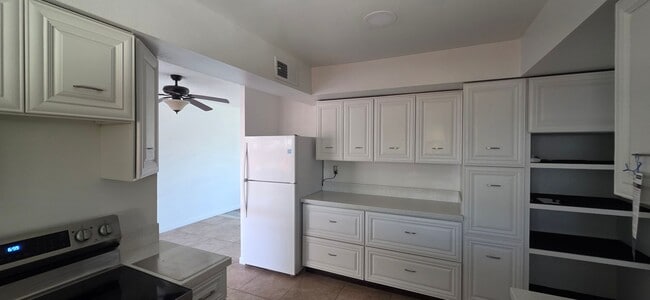 Building Photo - 26111 Doverwood Pl
