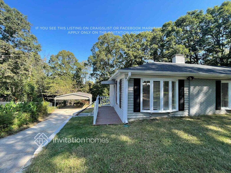 Building Photo - 1108 Dogwood Park