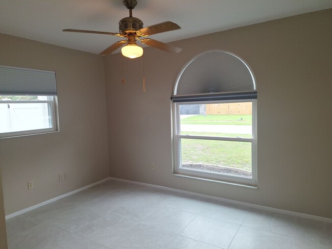Building Photo - 2BR 2BA 1 CAR GARAGE DUPLEX IN PELICAN COVE WEST