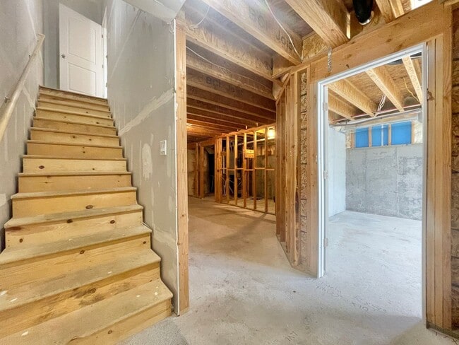 Building Photo - Beautiful Poolside Townhome at The Exchange!