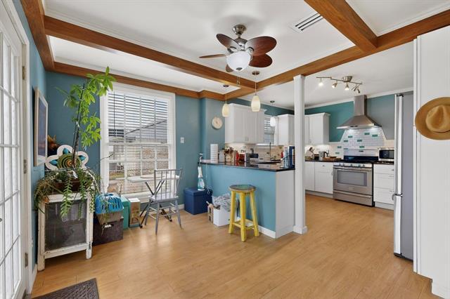 Building Photo - 1707 Mariposa Dr