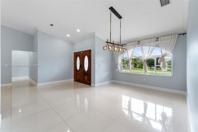 Building Photo - Winged Foot Drive, Hialeah, FL 33015 - 4 BR 3 BA house