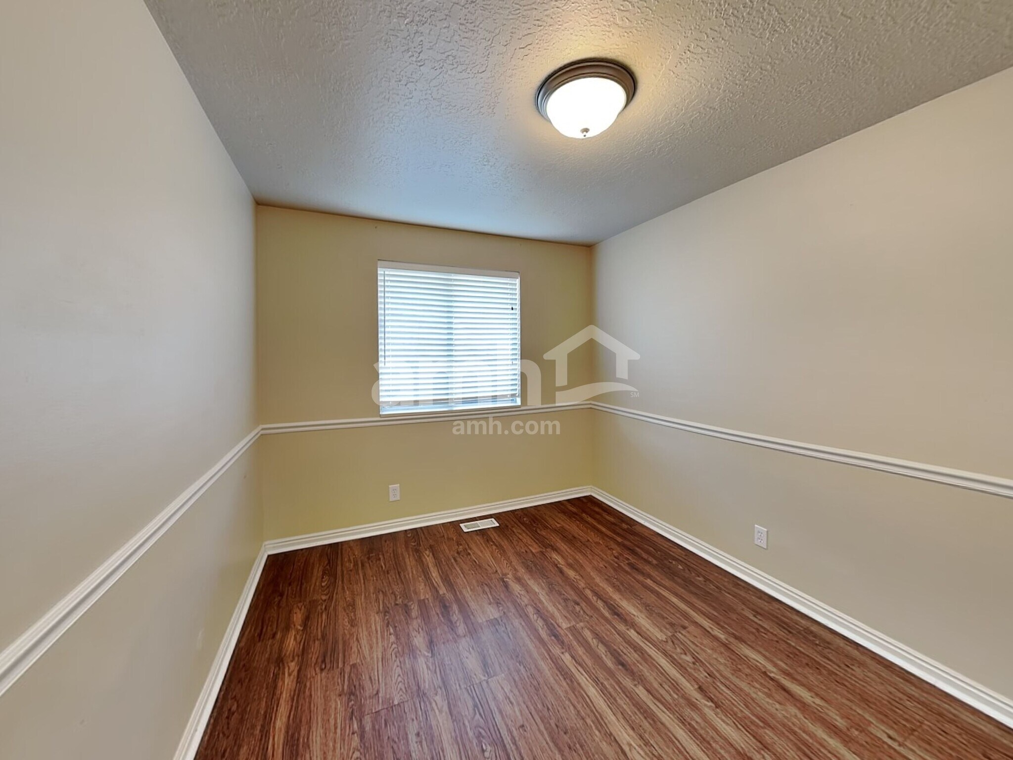 Building Photo - 373 W 2200 N