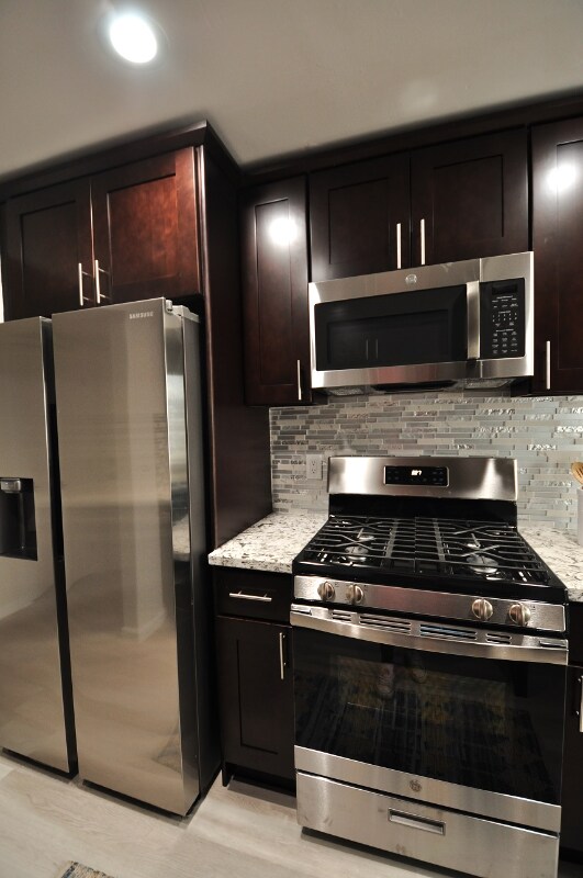 Building Photo - 6620 Linda Vista Rd