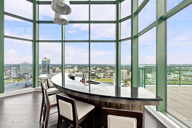Building Photo - 1431 Riverplace Blvd