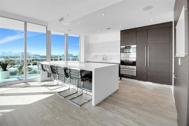 Building Photo - 701 N Fort Lauderdale Beach Blvd