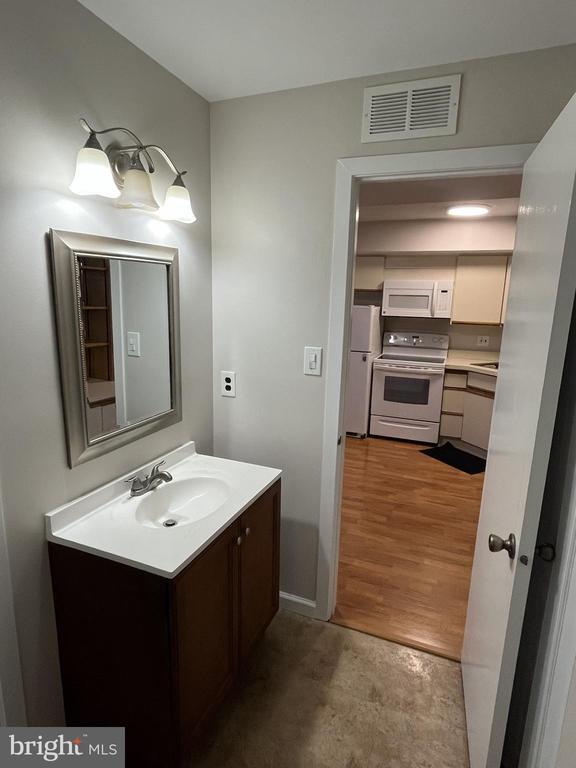 Building Photo - 1504 Walden Ct