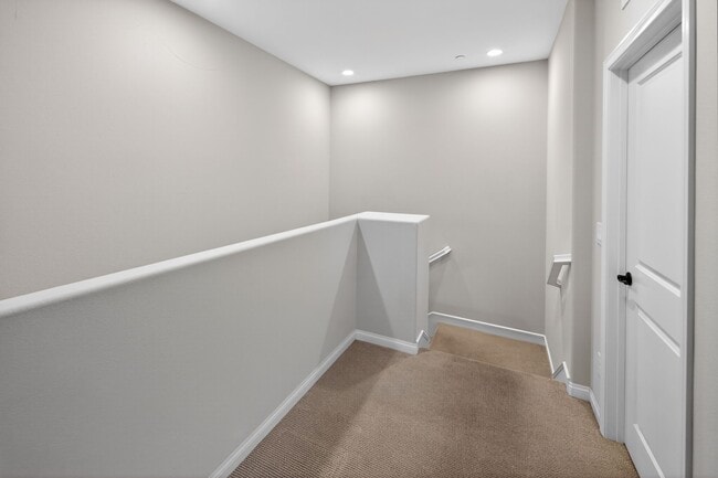 Building Photo - 16421 Veridian Cir