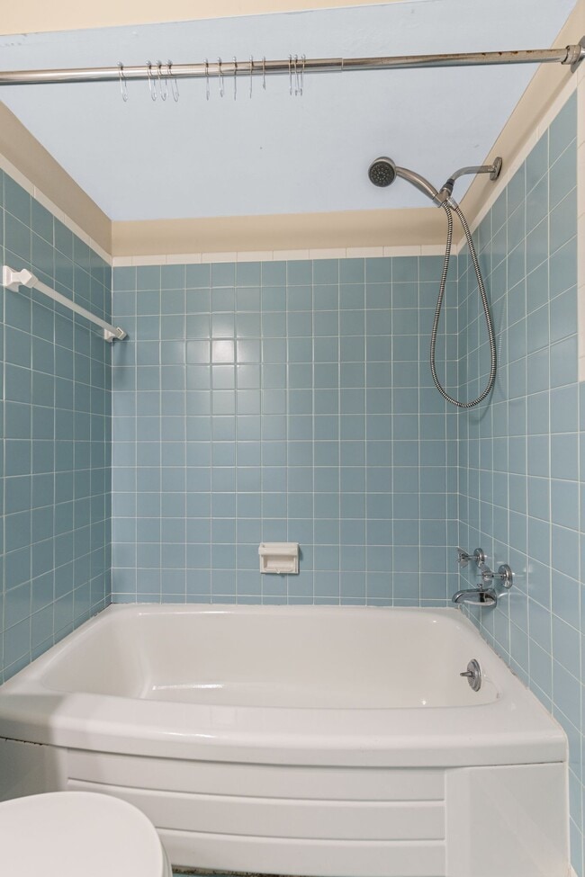 Building Photo - 4815 Danby Dr