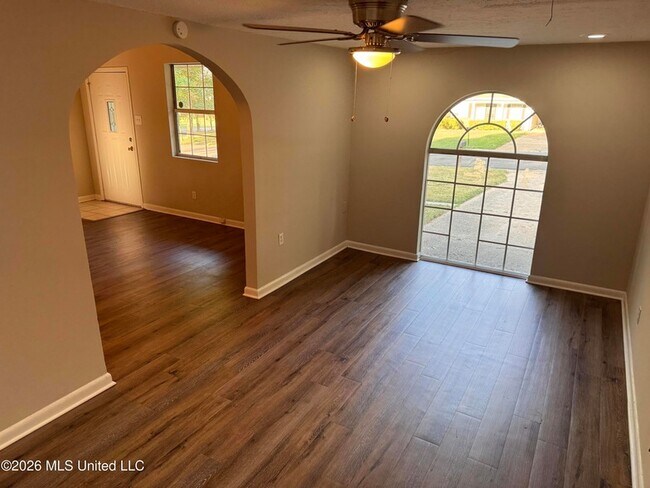 Building Photo - 8678 Yorktown Dr