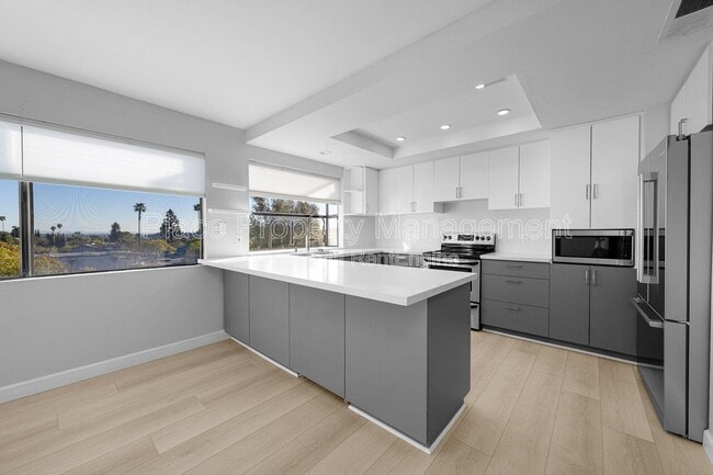 Building Photo - 6863 Caminito Mundo