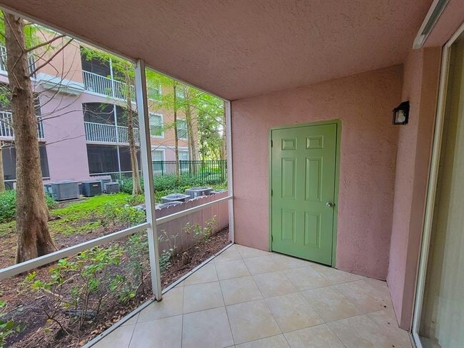 Building Photo - 6652 W Sample Rd