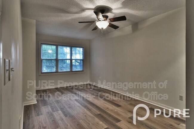 Building Photo - 301 Harbor Heights Dr