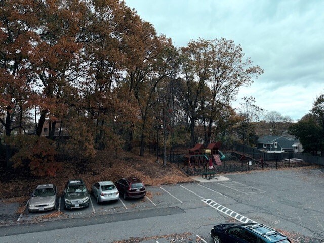 Building Photo - 34 Shrewsbury Green Dr